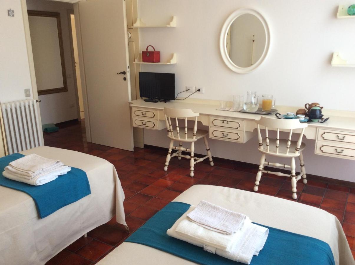 Manu Vintage B&B Cattolica Dış mekan fotoğraf